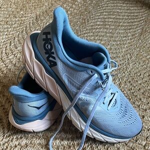 Hoka Arahi 5 Blue 8.5